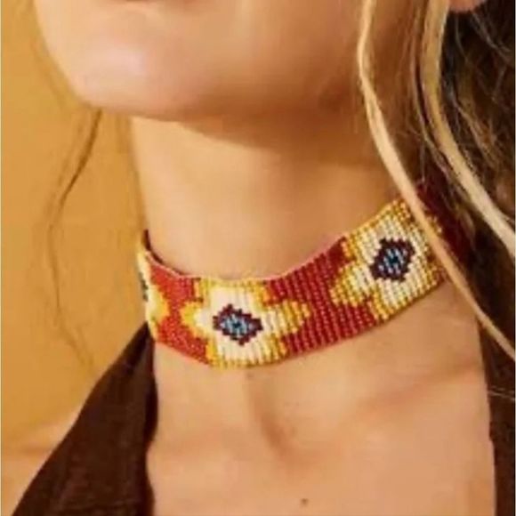 Free People Jewelry - NWT Free People Floral Montego Coral, Orange Choker,  Glass Bead Flower Design